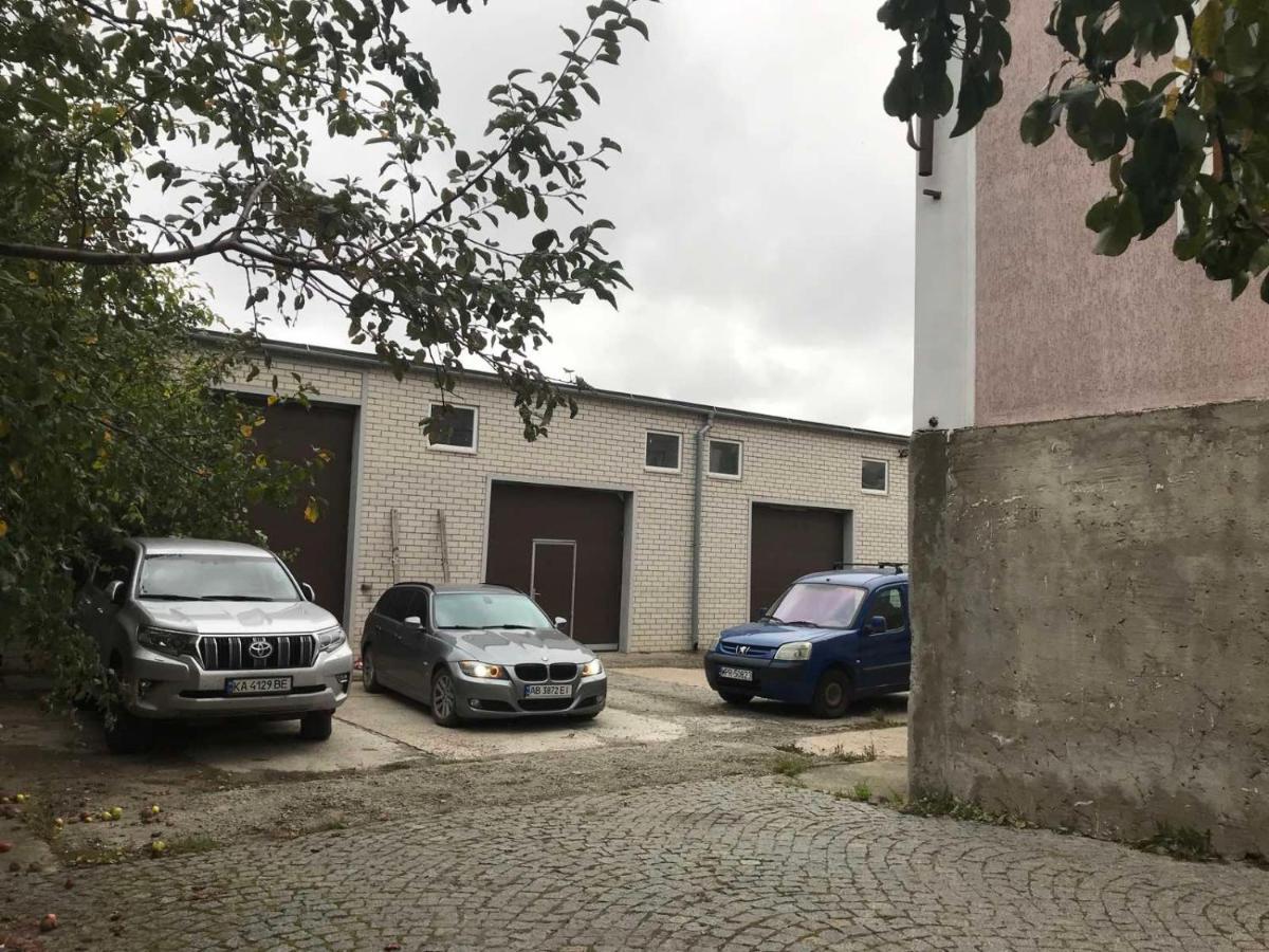 Зручне Помешкання В Центрі Міста Саме Для Вас. Berdychiv Exterior photo